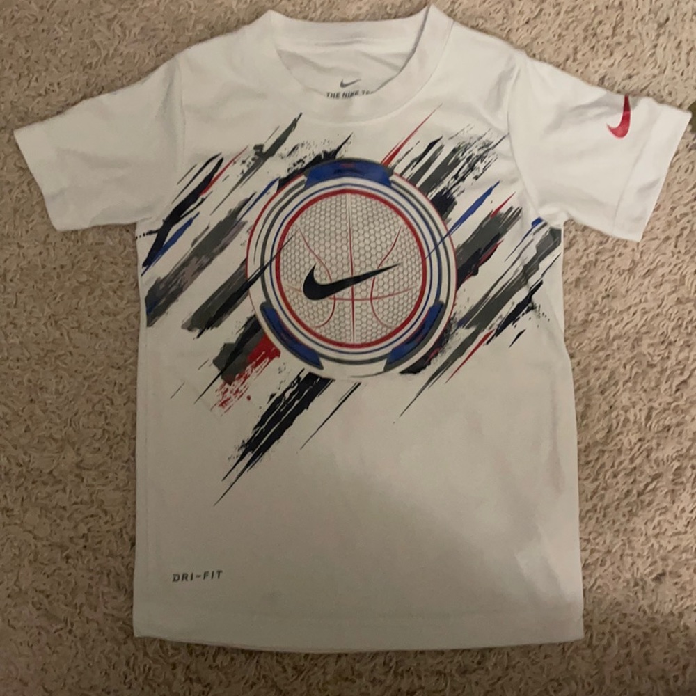 Nike boys Dri-Fit tee